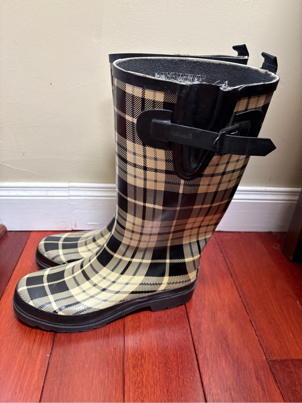 Personal Identity Plaid Black & Cream Women's Rain Boots ladies size 9